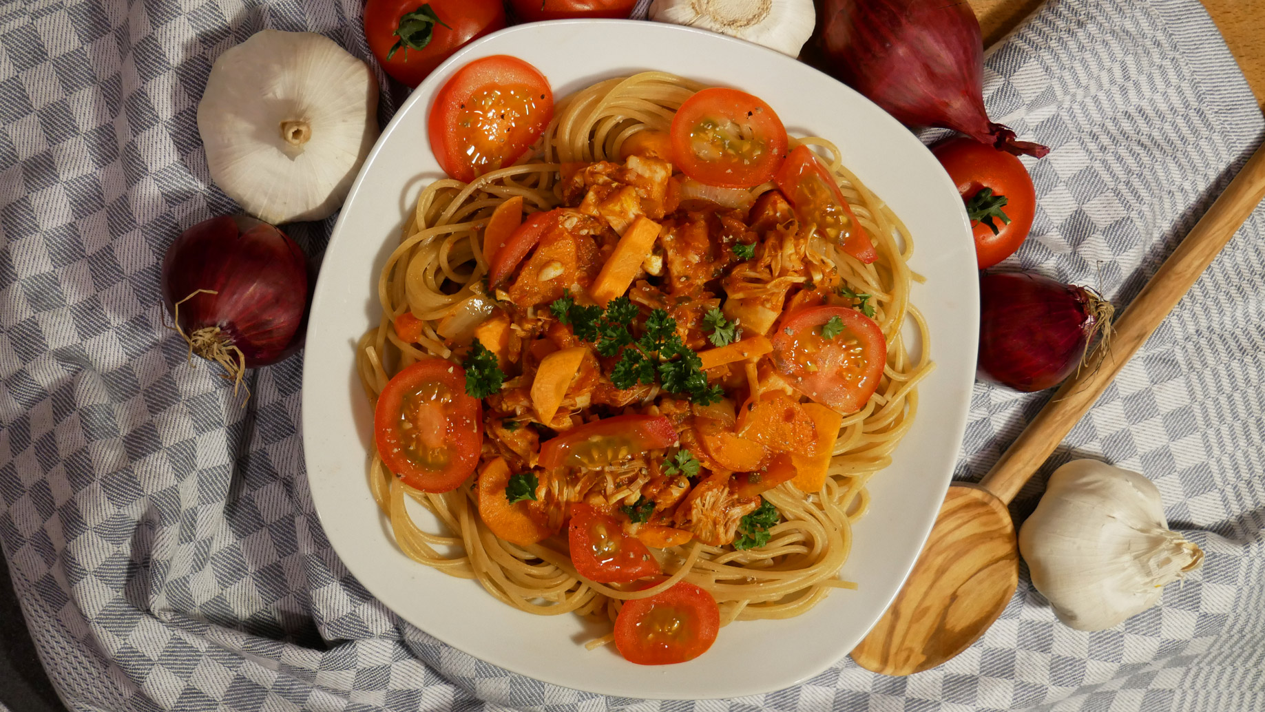Jackfruit_Bolognese Jackfruit kaufen, Jackfrucht kaufen, Bio-Jackfrucht, Bio-Jackfruit, Alternative zu Fleisch, Fleischersatz, Fruchtfleisch, Jackfrucht, Jackfruit